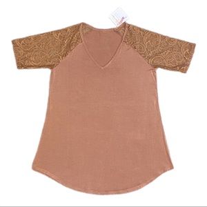 NWT Tan V Neck Top w/ Lace Sleeves / Size Large